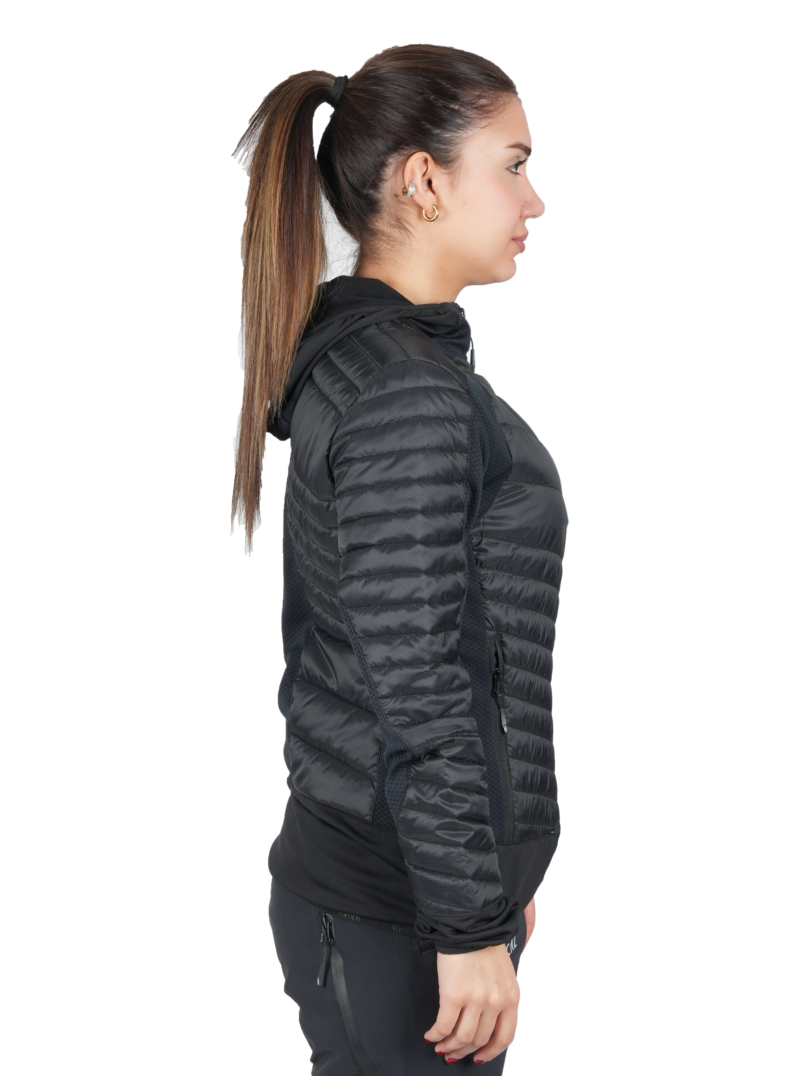 Veste Aeroquest Hybride Vertical Femme – isolation Sorona® légère, ripstop déperlant multi-matières, respirante et polyvalente, idéale pour les activités outdoor dynamiques