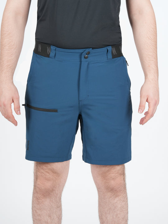Short technique Alpine Vertical – tissu stretch déperlant, idéal pour la randonnée et les activités outdoor en montagne