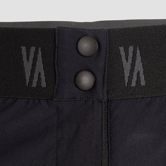 Short technique Aubrac Vertical Femme – tissu stretch 4 directions, poches mesh ventilées, idéal pour la randonnée et les activités outdoor en été