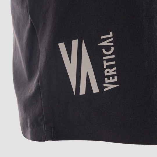 Short technique Aubrac Vertical Femme – tissu stretch 4 directions, poches mesh ventilées, idéal pour la randonnée et les activités outdoor en été