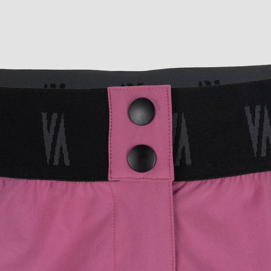 Short technique Aubrac Vertical Femme – tissu stretch 4 directions, poches mesh ventilées, idéal pour la randonnée et les activités outdoor en été