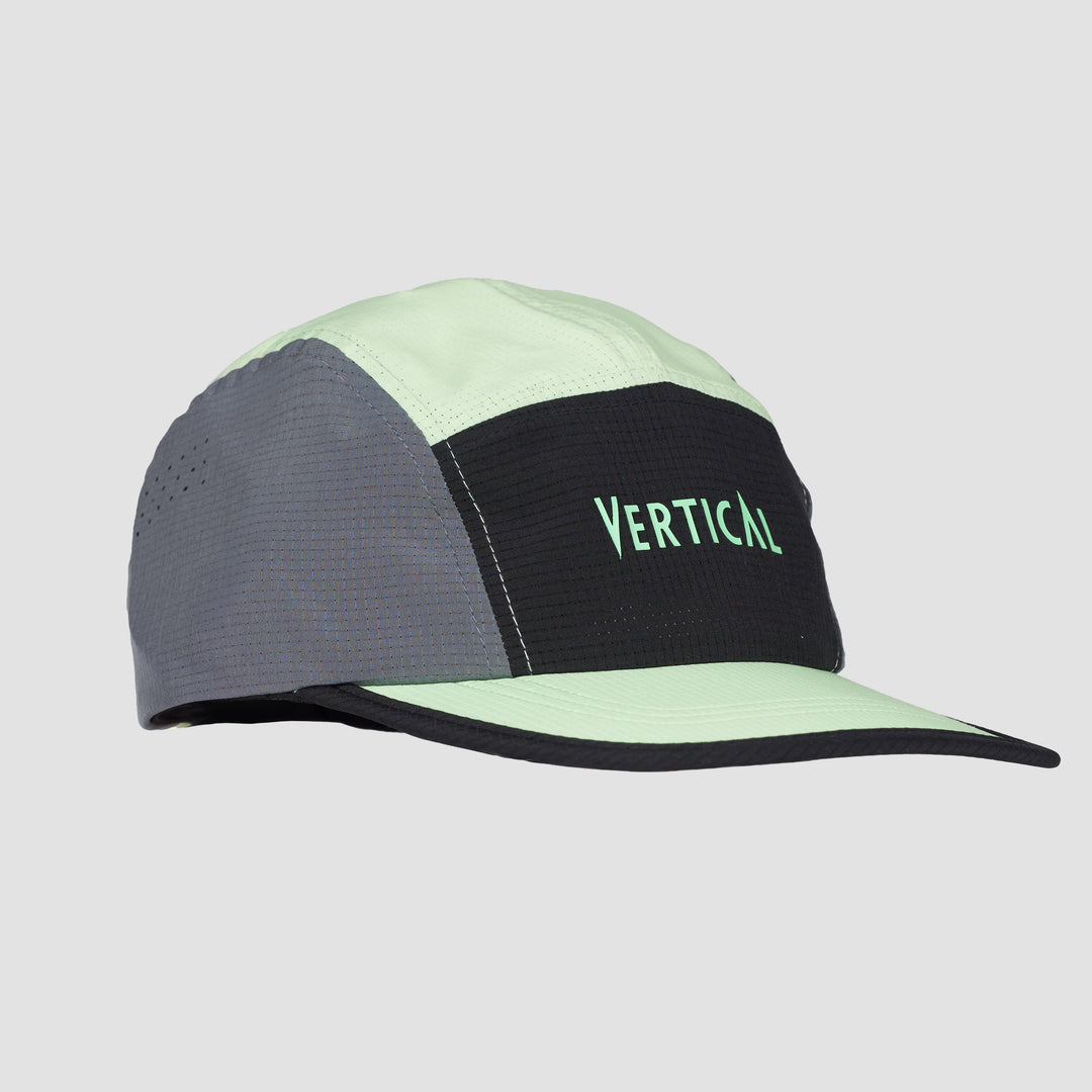 Casquette technique Vertical – légère et respirante avec ventilation active, idéale pour la randonnée et les activités outdoor en montagne