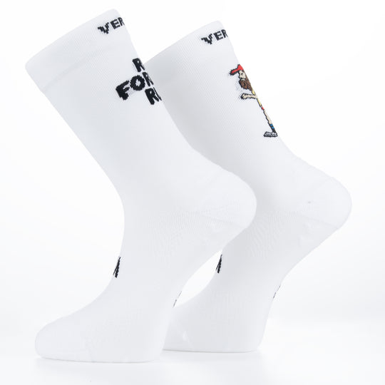 Découvrez les Run Forrest Run Socks de Vertical : chaussettes running confortables et respirantes, conçues pour performance, amorti et sport longue distance.