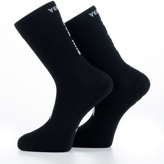 Découvrez les Run for Beer Socks de Vertical : chaussettes fun et originales, parfaites pour running ou comme cadeau unique pour sportifs et amateurs de bière.