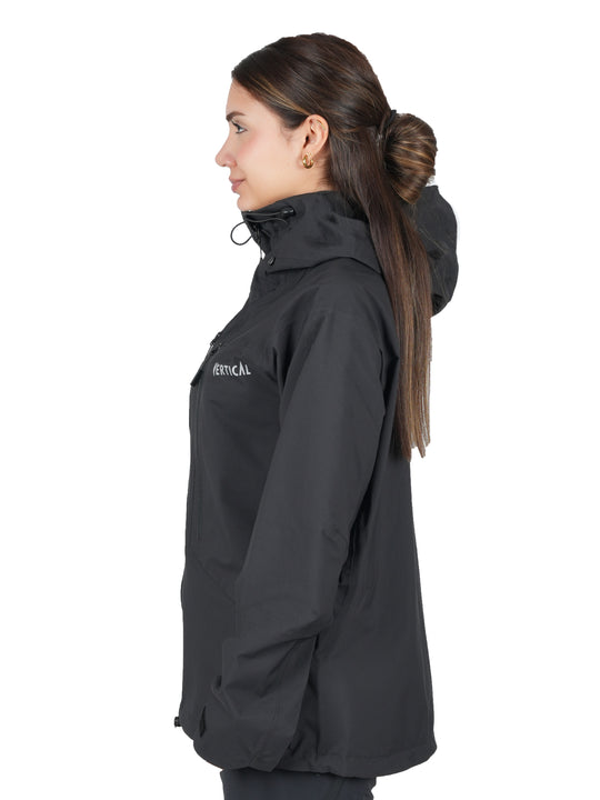 Veste Windy MP+ Vertical Femme – imperméable membrane MP+ 3 couches nylon recyclé 20K/20K, coutures thermosoudées et capuche réglable, idéale pour la randonnée et le ski