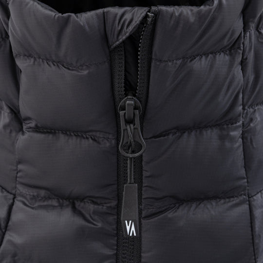 Alpine Jacket Primaloft homme - détail de la construction compressible et auto-pliable