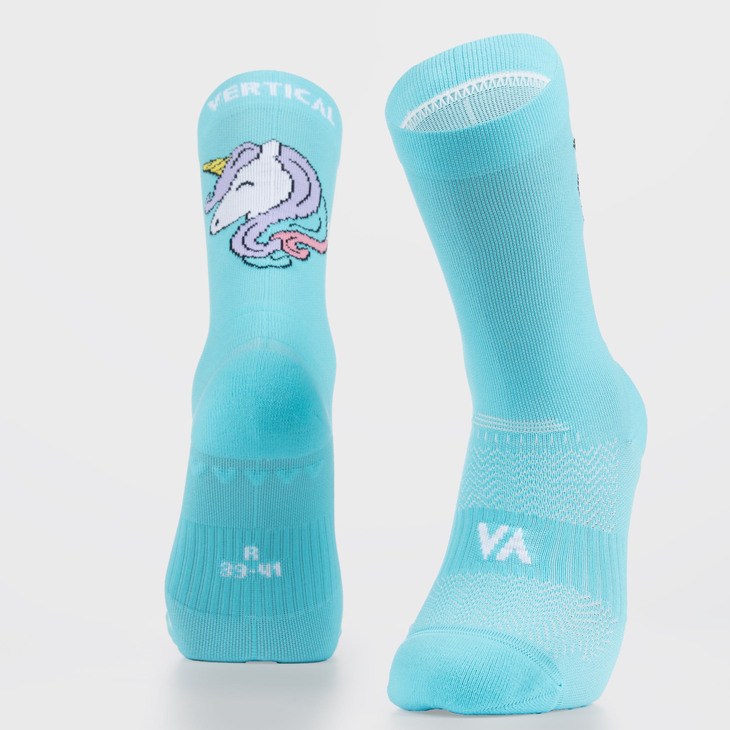 Chaussettes Licorne Vertical – motif licorne brodé, fils techniques respirants sans couture, renforts talon et pointe, idéales pour le sport et le quotidien
