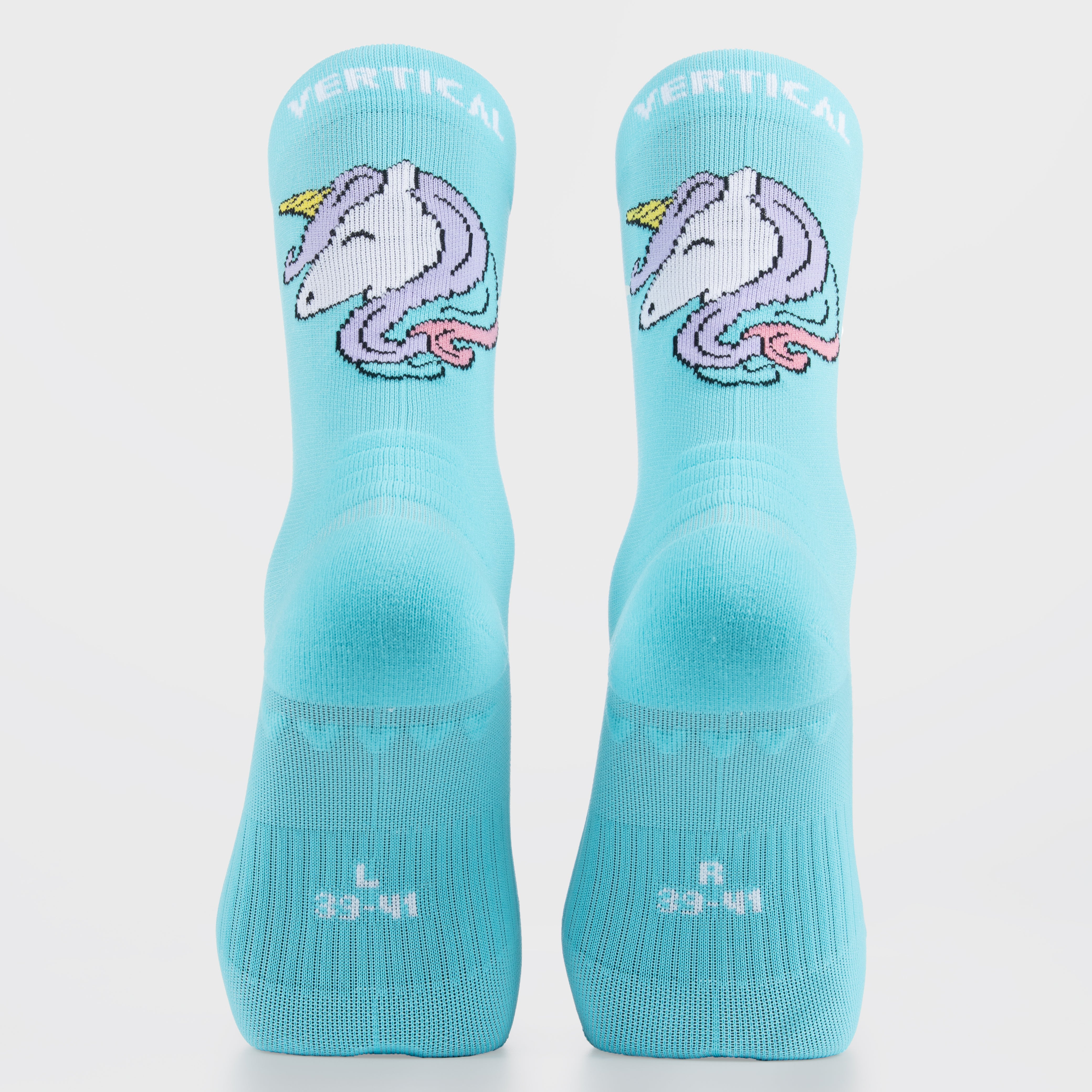 Chaussettes Licorne Vertical – motif licorne brodé, fils techniques respirants sans couture, renforts talon et pointe, idéales pour le sport et le quotidien