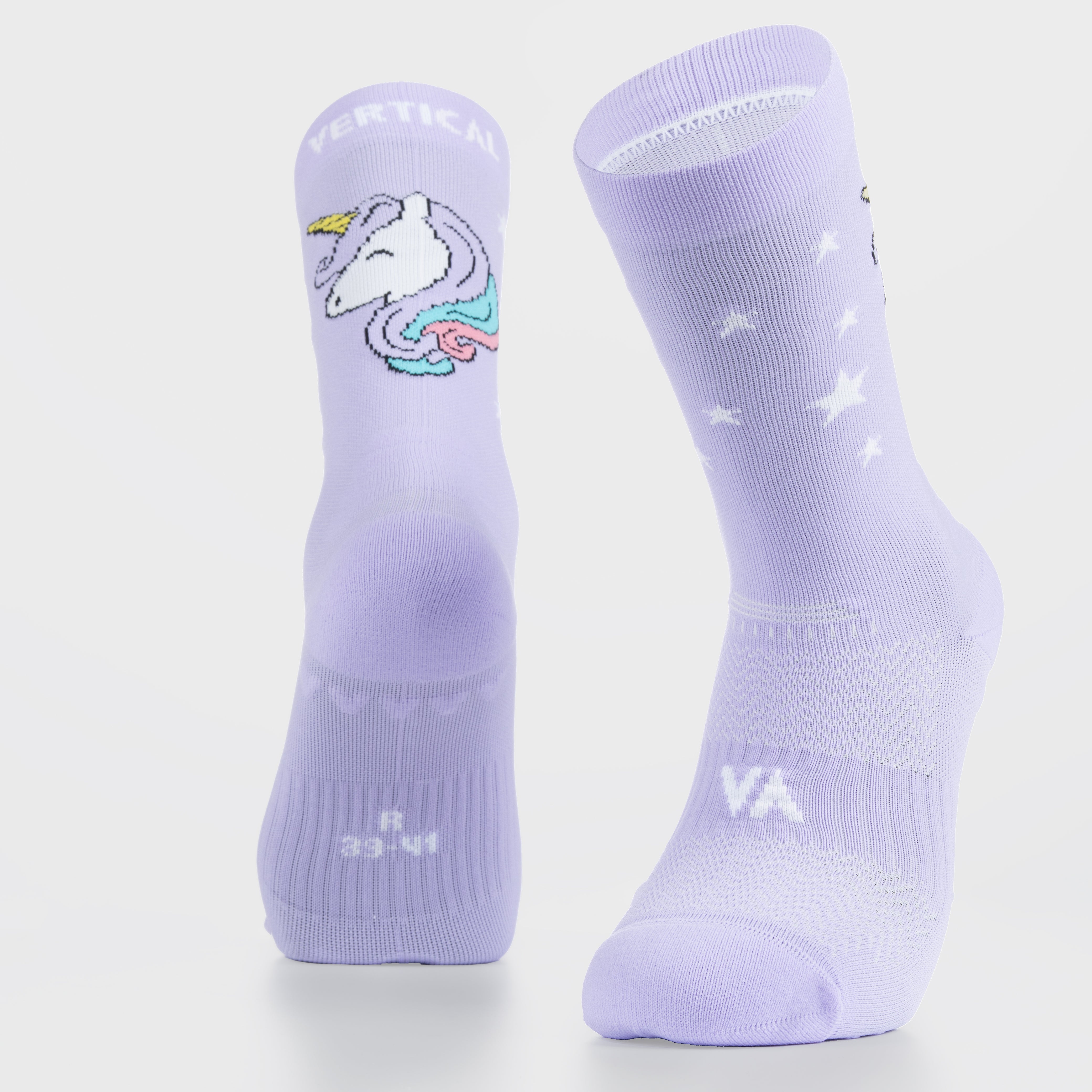 Chaussettes Licorne Vertical – motif licorne brodé, fils techniques respirants sans couture, renforts talon et pointe, idéales pour le sport et le quotidien