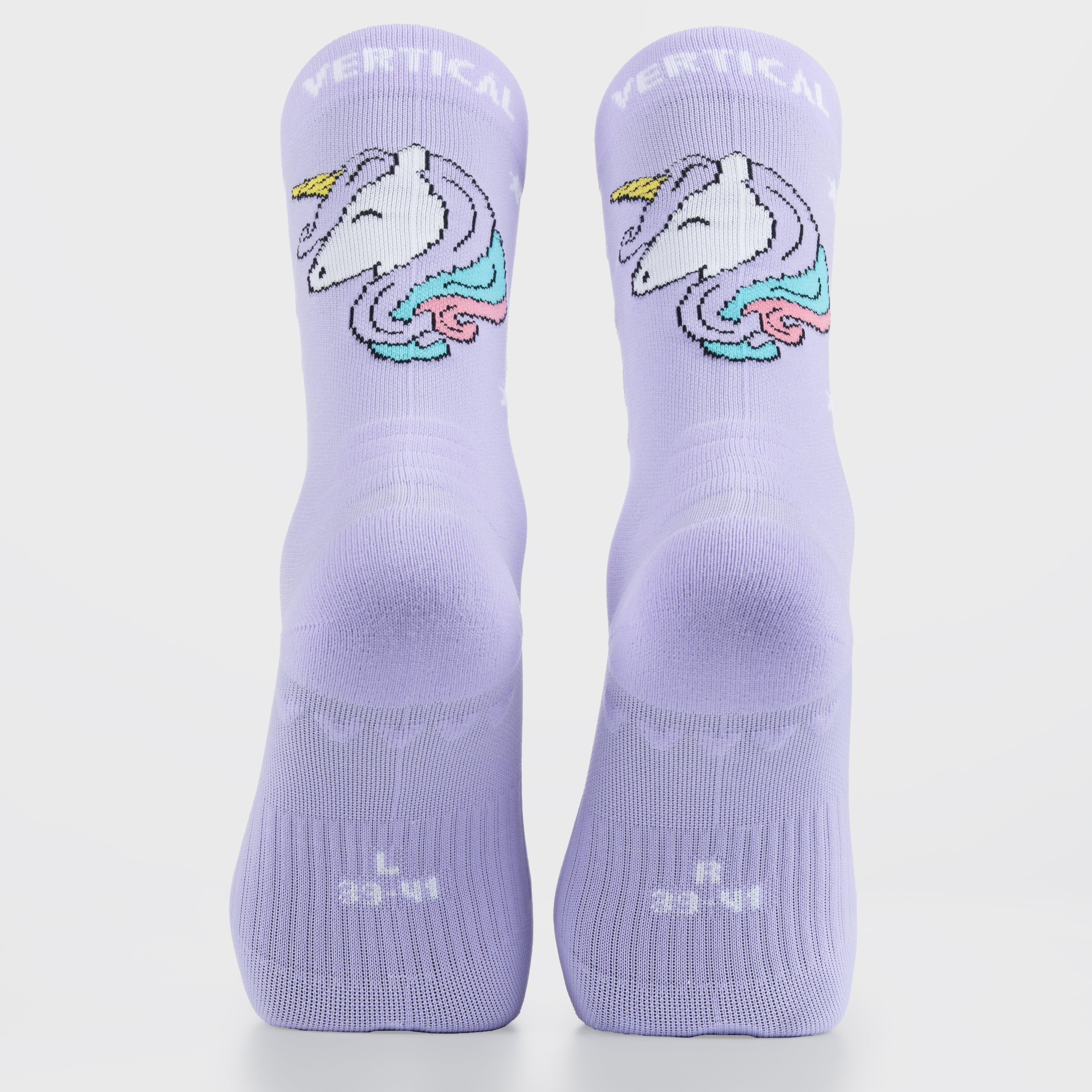 Chaussettes Licorne Vertical – motif licorne brodé, fils techniques respirants sans couture, renforts talon et pointe, idéales pour le sport et le quotidien