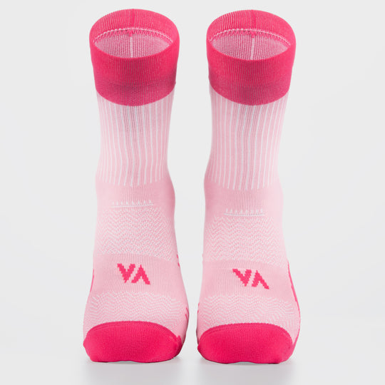 Chaussettes Verderby Vertical – design minimaliste élégant, fils techniques respirants, renforts voûte plantaire et cheville, idéales pour la course et la marche