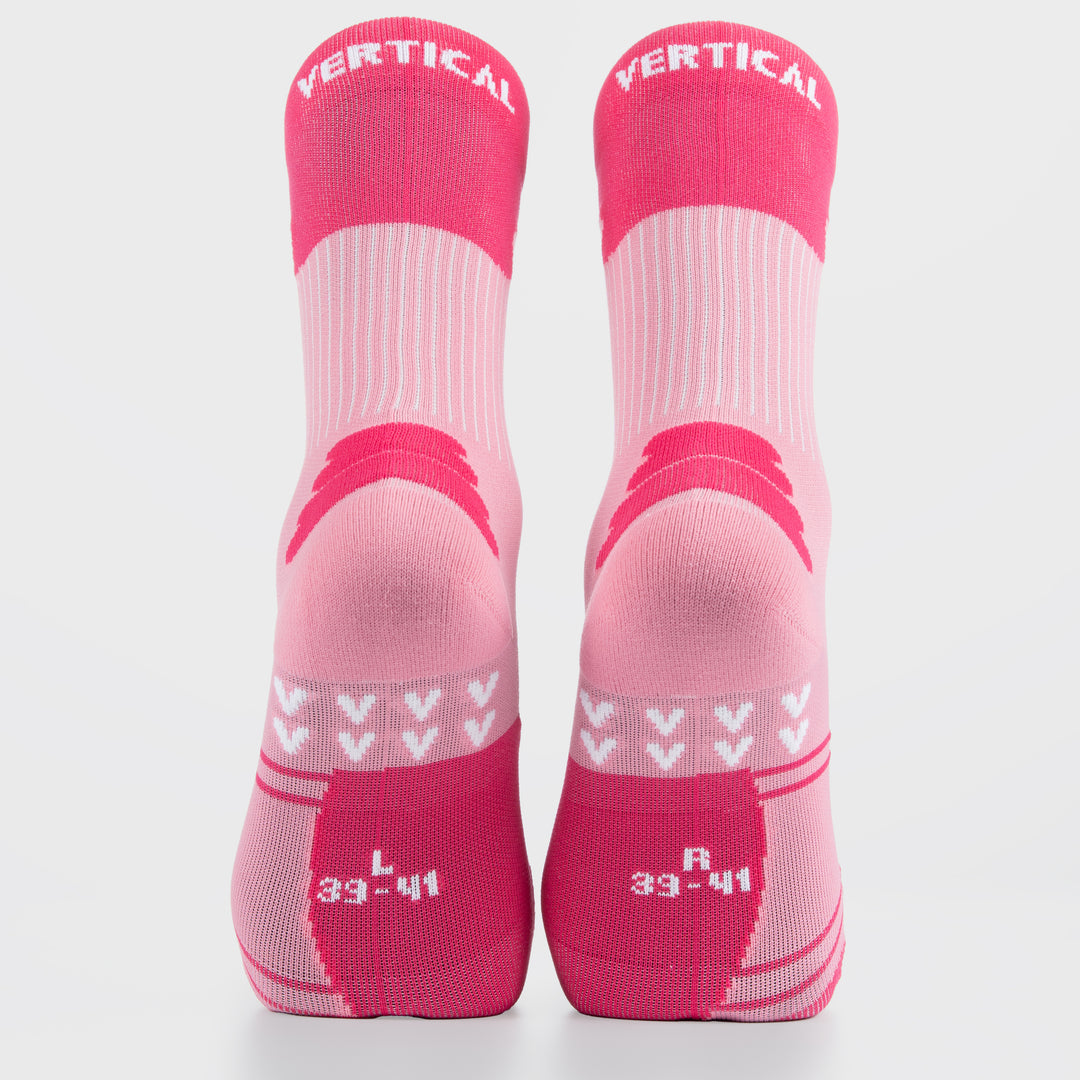 Chaussettes Verderby Vertical – design minimaliste élégant, fils techniques respirants, renforts voûte plantaire et cheville, idéales pour la course et la marche
