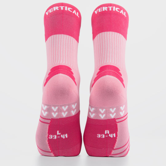 Chaussettes Verderby Vertical – design minimaliste élégant, fils techniques respirants, renforts voûte plantaire et cheville, idéales pour la course et la marche