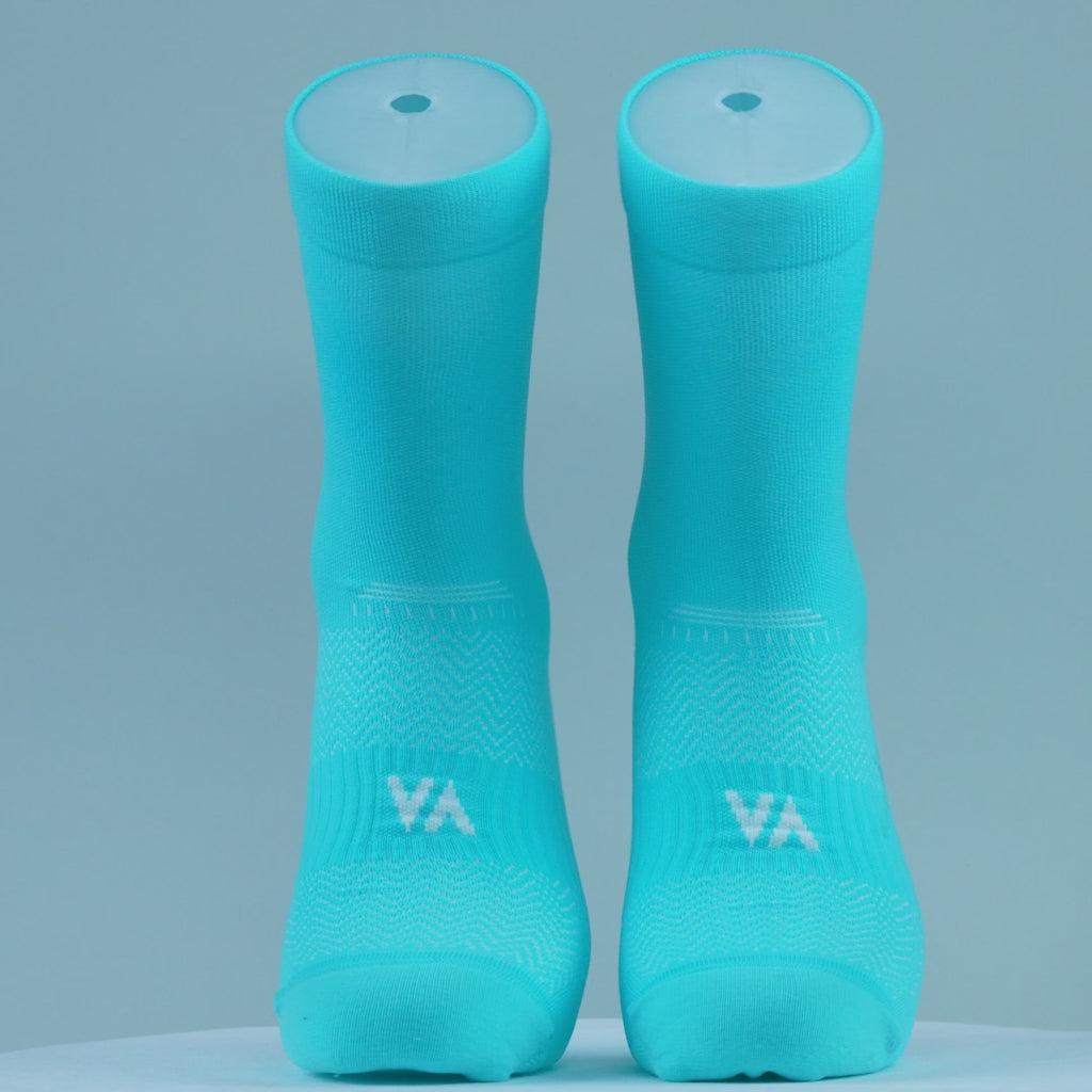 Chaussettes Licorne Vertical – motif licorne brodé, fils techniques respirants sans couture, renforts talon et pointe, idéales pour le sport et le quotidien