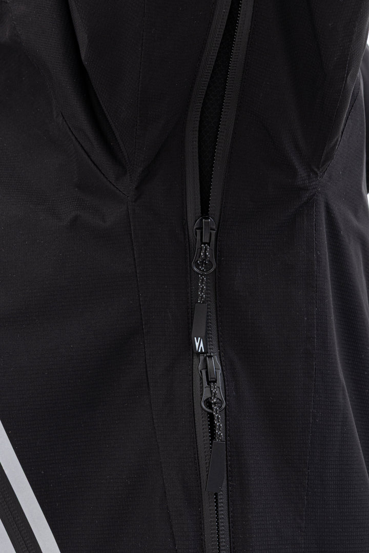 Veste outdoor Windy Spirit MP+ - vue de profil avec ceinture pare-neige amovible