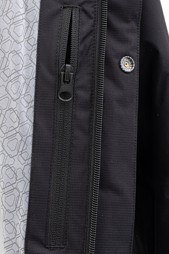 Windy Spirit MP+ veste respirante femme - détail des poignets avec passe-pouce et ajustements