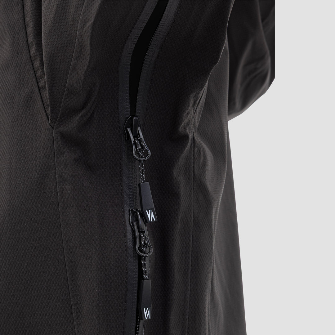 Windy MP+ veste respirante - détail des poignets avec ajustements et fermetures imperméables