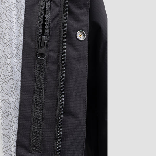 Windy Spirit MP+ veste respirante femme - détail des poignets avec passe-pouce et ajustements